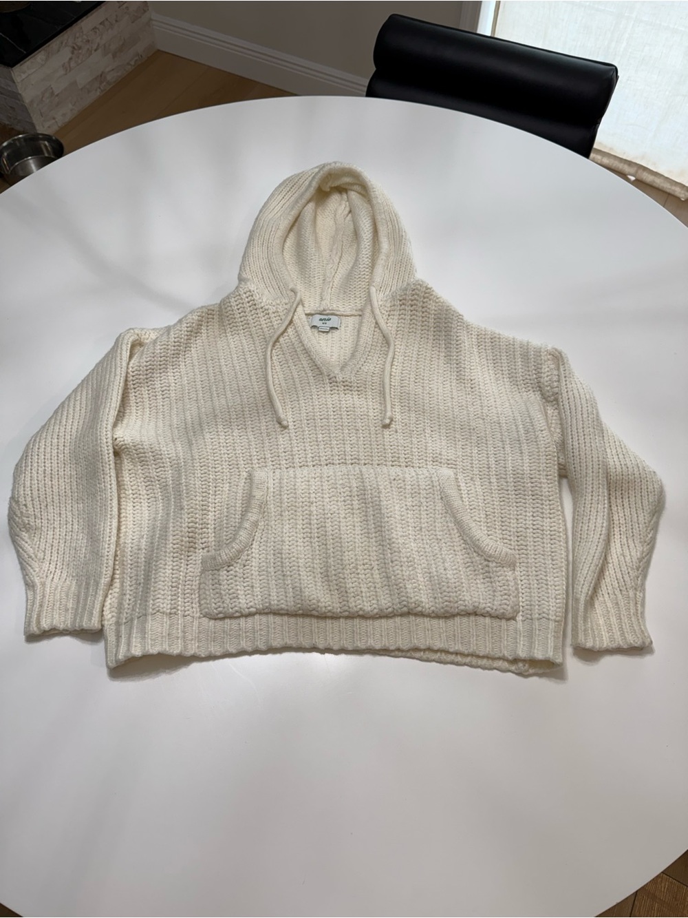 aerie Cropped V-Neck Hoodie Sweater in Cream Size Medium - Picture 2 of 8